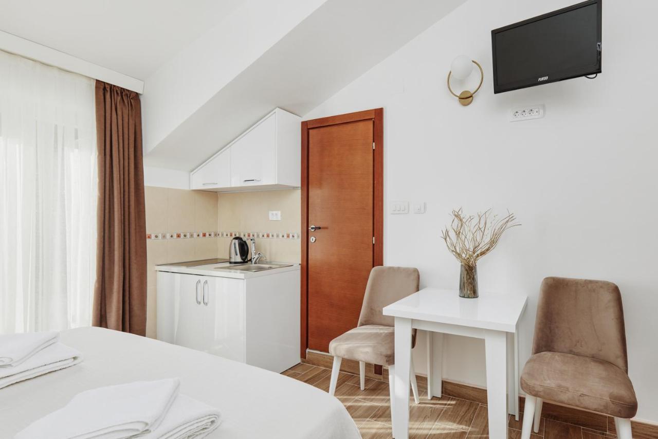 Apartments Rozer Котор Экстерьер фото