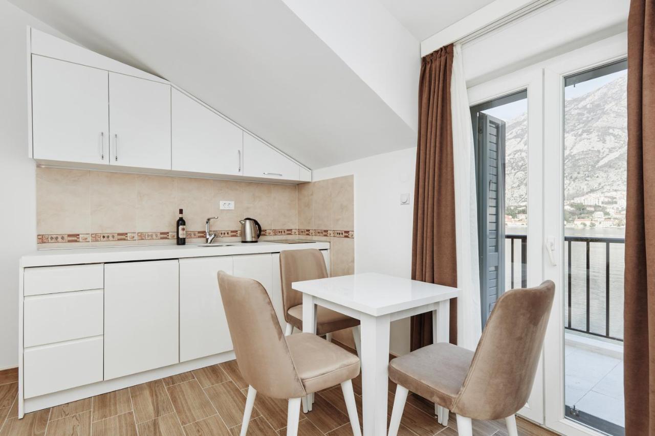 Apartments Rozer Котор Экстерьер фото